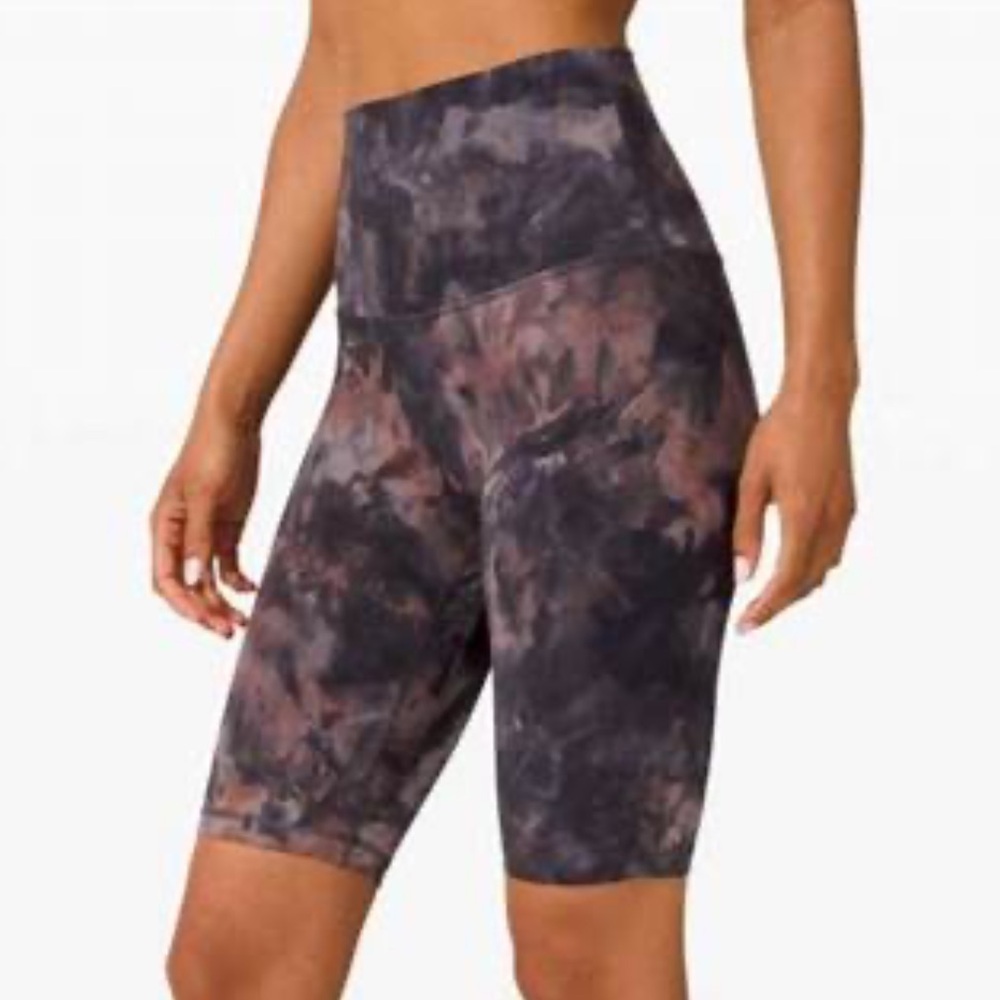 Lululemon super high rise Align shorts